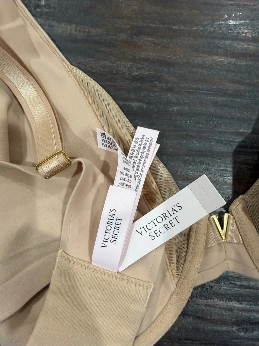 Victoria's Secret Beige Underwire Full-Coverage Bra size 40DD